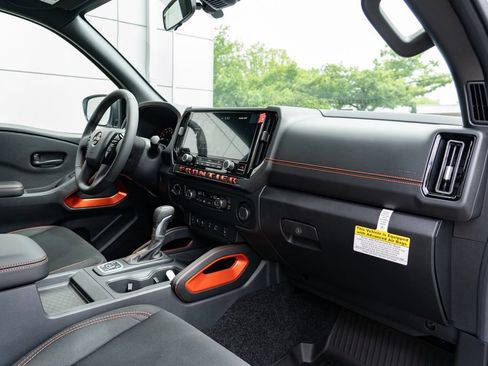 New 2026 Nissan Frontier PRO-4X w/ Tow Package AWD/4WD image 29