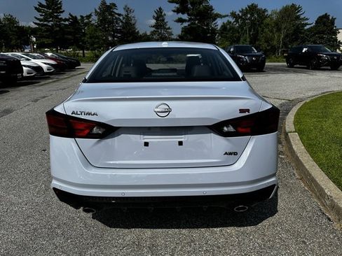 New 2025 Nissan Altima 2.5 SR w/ SR Premium Package image 4