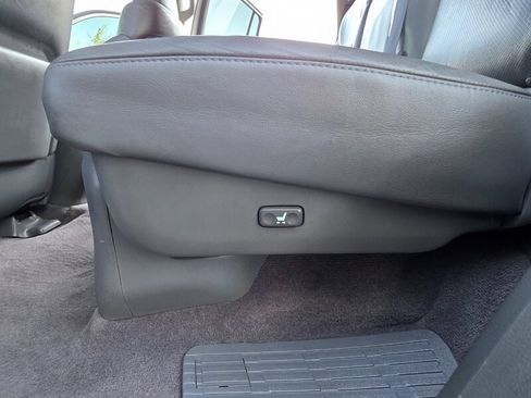 Used 2009 Lexus LX 570 4WD image 45