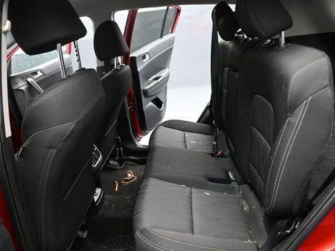 Used 2022 Kia Sportage LX image 19