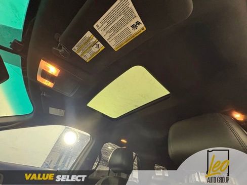 Used 2015 Ford Explorer XLT w/ Equipment Group 202A AWD/4WD image 21