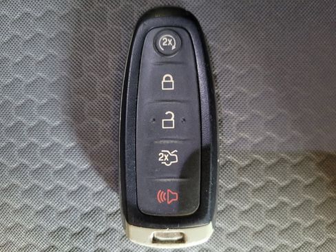 Used 2019 Ford Escape SE FWD image 32