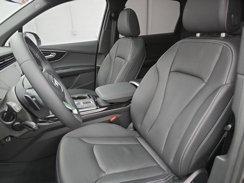Used 2025 Audi Q7 2.0T Premium image 16