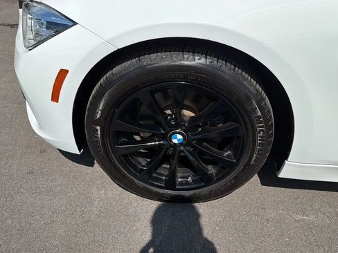 Used 2018 BMW 320i xDrive Sedan w/ Convenience Package AWD/4WD image 13