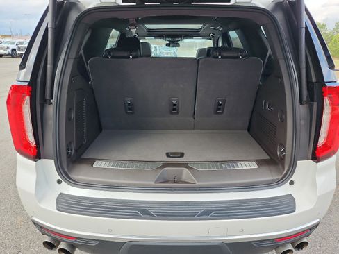 Certified 2023 GMC Yukon Denali image 11