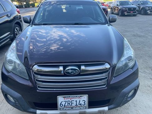 Used 2013 Subaru Outback 3.6R Limited w/ Special Appearance Pkg AWD/4WD image 3