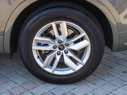 Used 2024 Audi Q5 2.0T Premium image 11