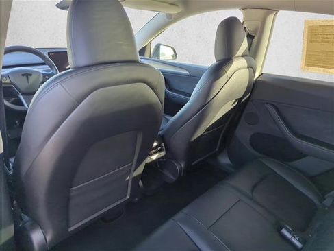 Used 2024 Tesla Model Y Long Range image 18