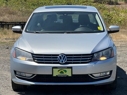 Used 2015 Volkswagen Passat TDI SE image 9