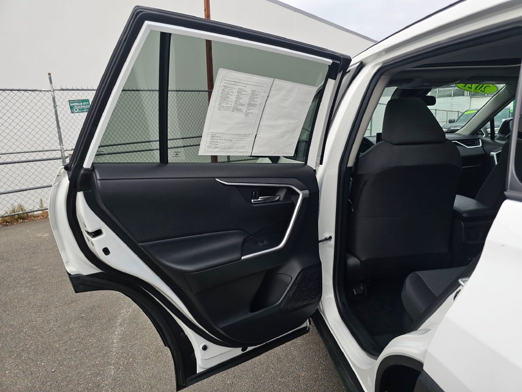 Used 2021 Toyota RAV4 XLE w/ Convenience Package AWD/4WD image 15