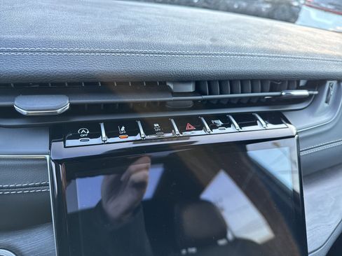 New 2025 Jeep Grand Cherokee Limited w/ MOPAR Finishing Package image 17