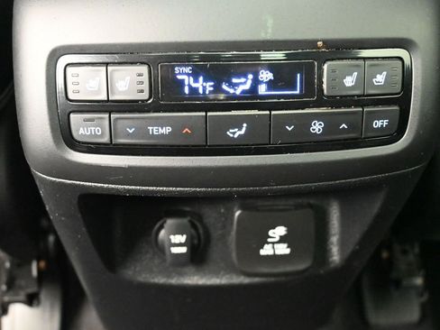 Used 2022 Hyundai Palisade Calligraphy image 21