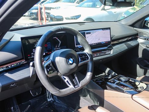 Used 2026 BMW 530i w/ M Sport Package RWD image 16