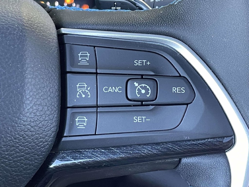 Certified 2023 Jeep Grand Cherokee Trailhawk w/ Advanced Protech Group II AWD/4WD image 34