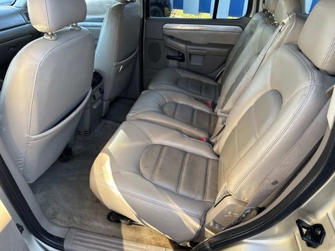 Used 2003 Ford Explorer XLT image 14