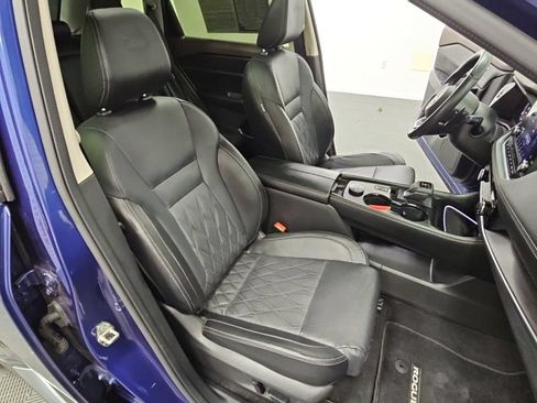 Used 2023 Nissan Rogue Platinum AWD/4WD image 39