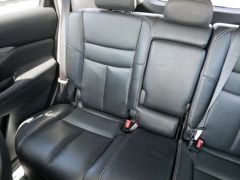 Used 2015 Nissan Murano Platinum w/ Platinum Technology Package AWD/4WD image 12