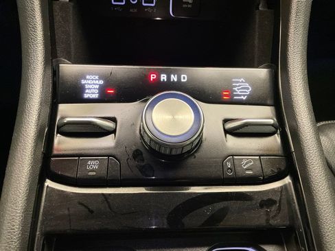 Certified 2022 Jeep Grand Cherokee Overland AWD/4WD image 16