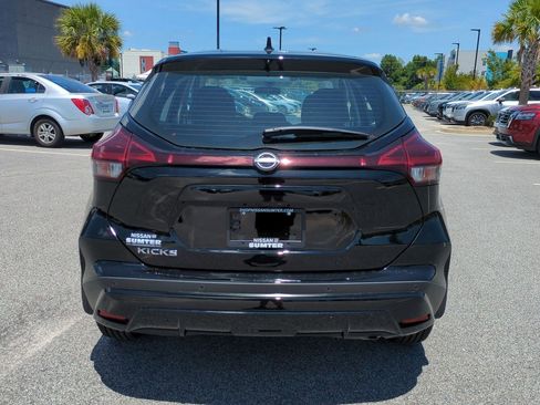 New 2025 Nissan Kicks Play S image 5