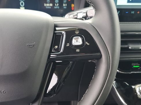 New 2026 Lincoln Corsair Premiere image 16