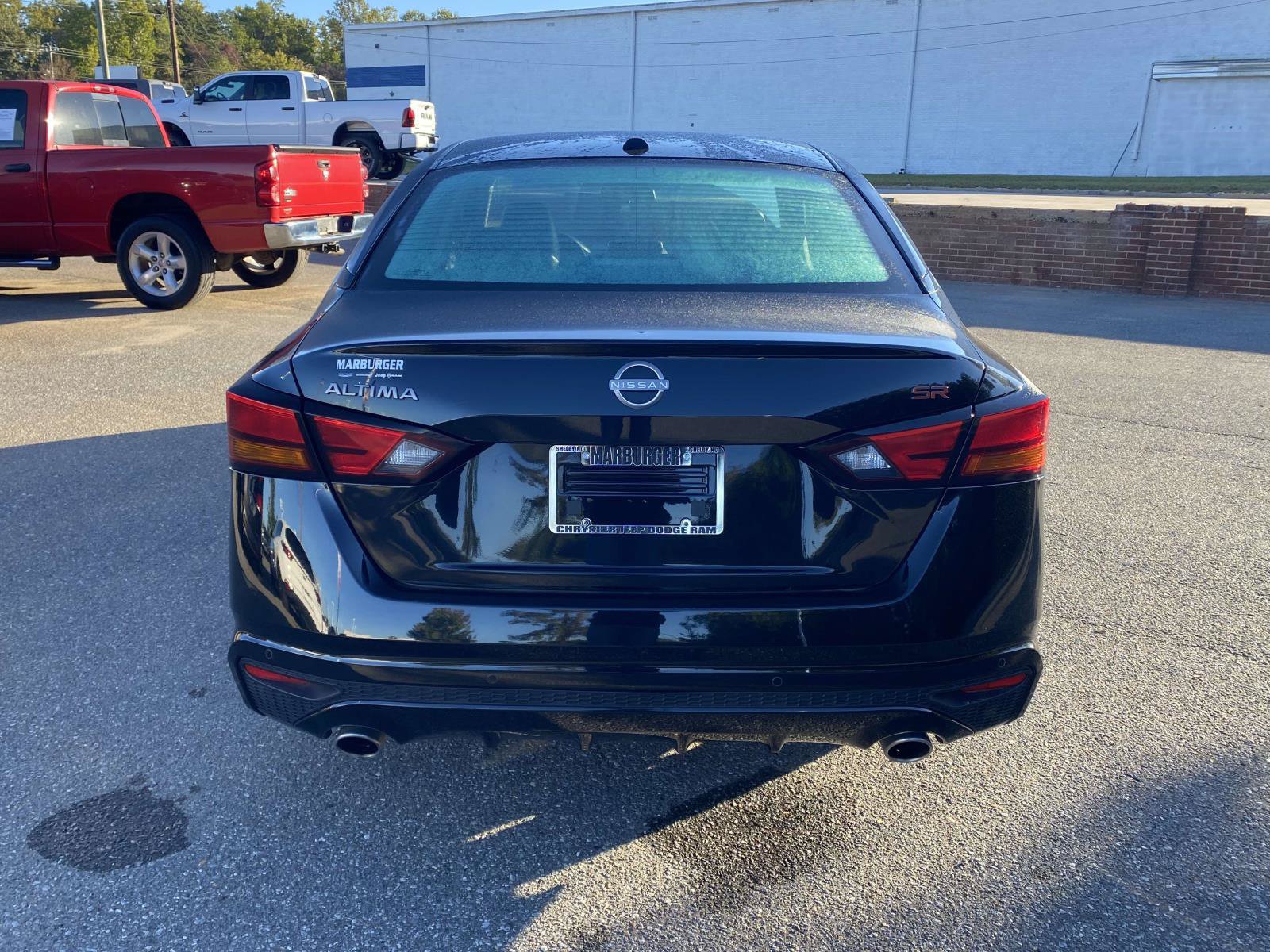 Used 2024 Nissan Altima 2.5 SR FWD image 8