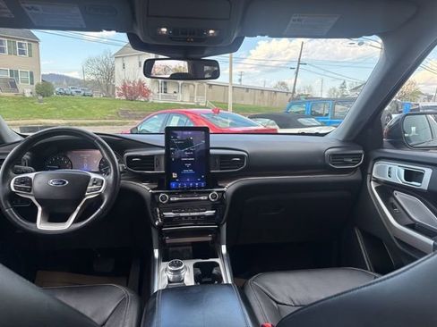 Certified 2023 Ford Explorer Limited w/ Limited Technology Package AWD/4WD image 46