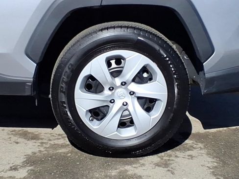 Used 2025 Toyota RAV4 LE FWD image 7
