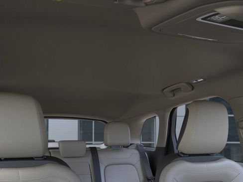 New 2026 Lincoln Corsair Premiere image 22