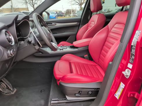 Used 2024 Alfa Romeo Stelvio Veloce AWD/4WD image 21