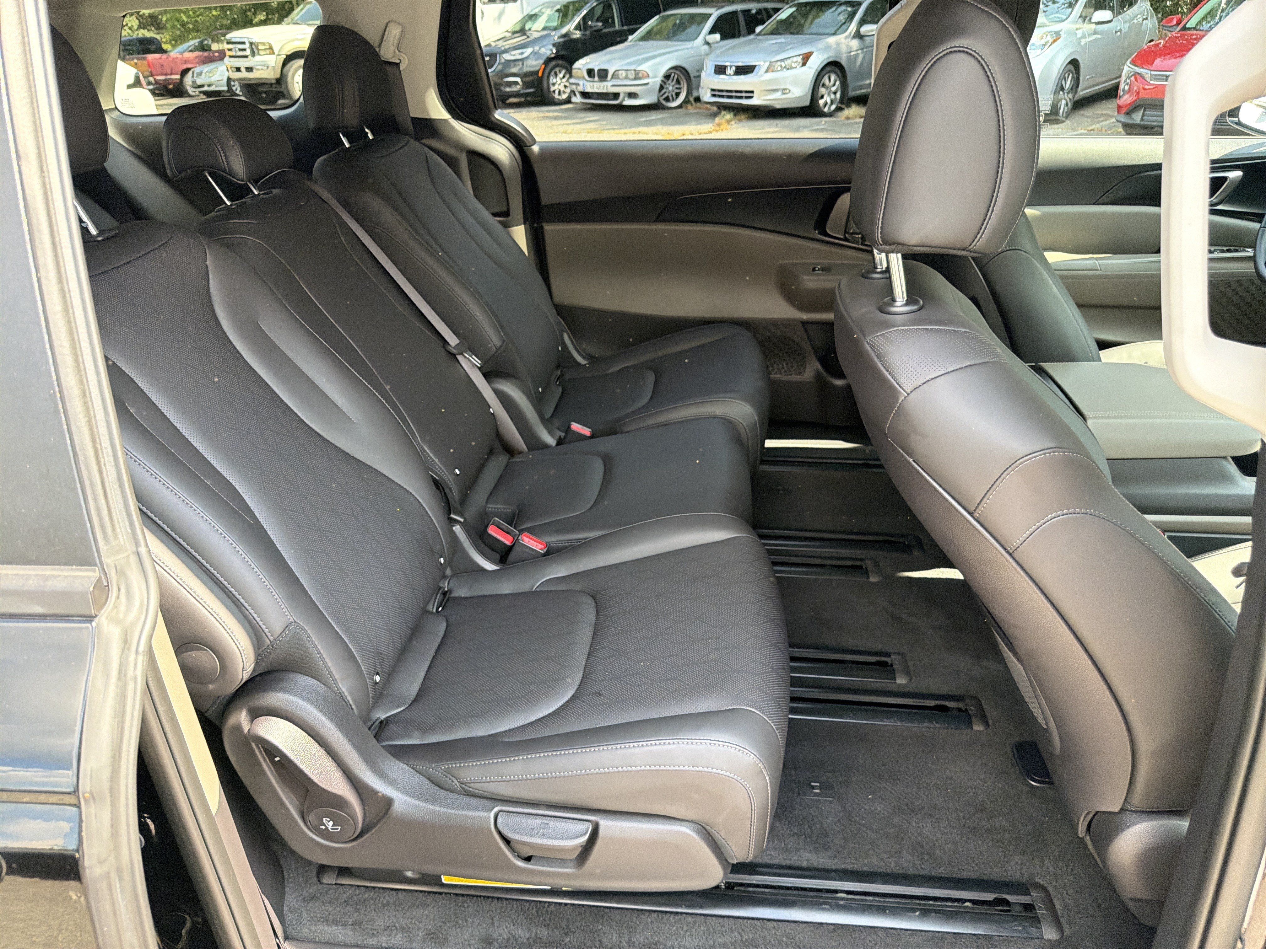Certified 2026 Kia Carnival FWD image 15