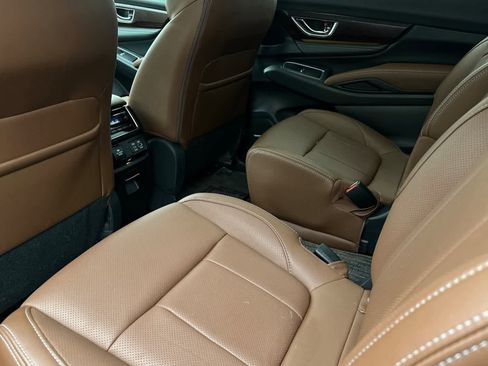Used 2023 Subaru Ascent Touring image 4