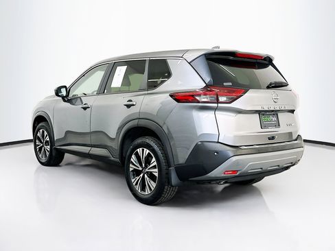 Used 2023 Nissan Rogue SV image 5