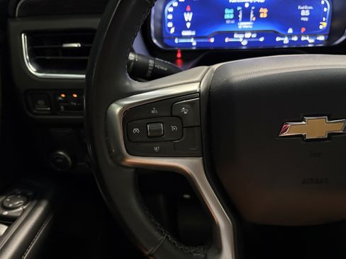 Used 2023 Chevrolet Suburban LT RWD image 24