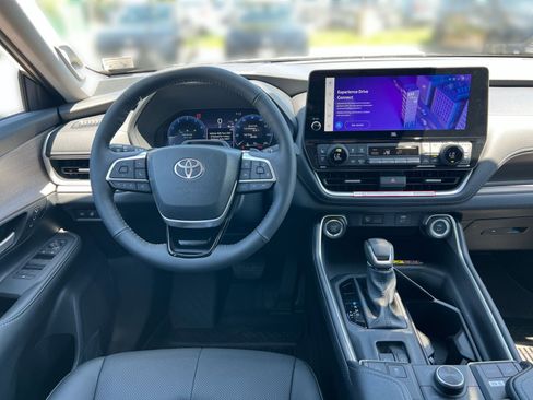 New 2026 Toyota Grand Highlander AWD image 18