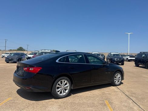 Used 2025 Chevrolet Malibu LT FWD image 21