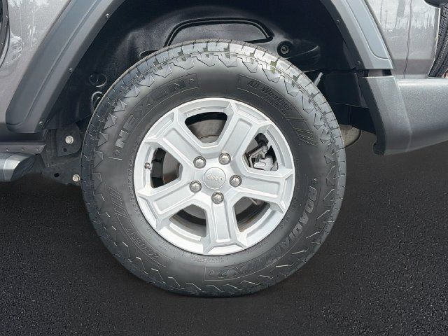 Used 2021 Jeep Wrangler Sport AWD/4WD image 31