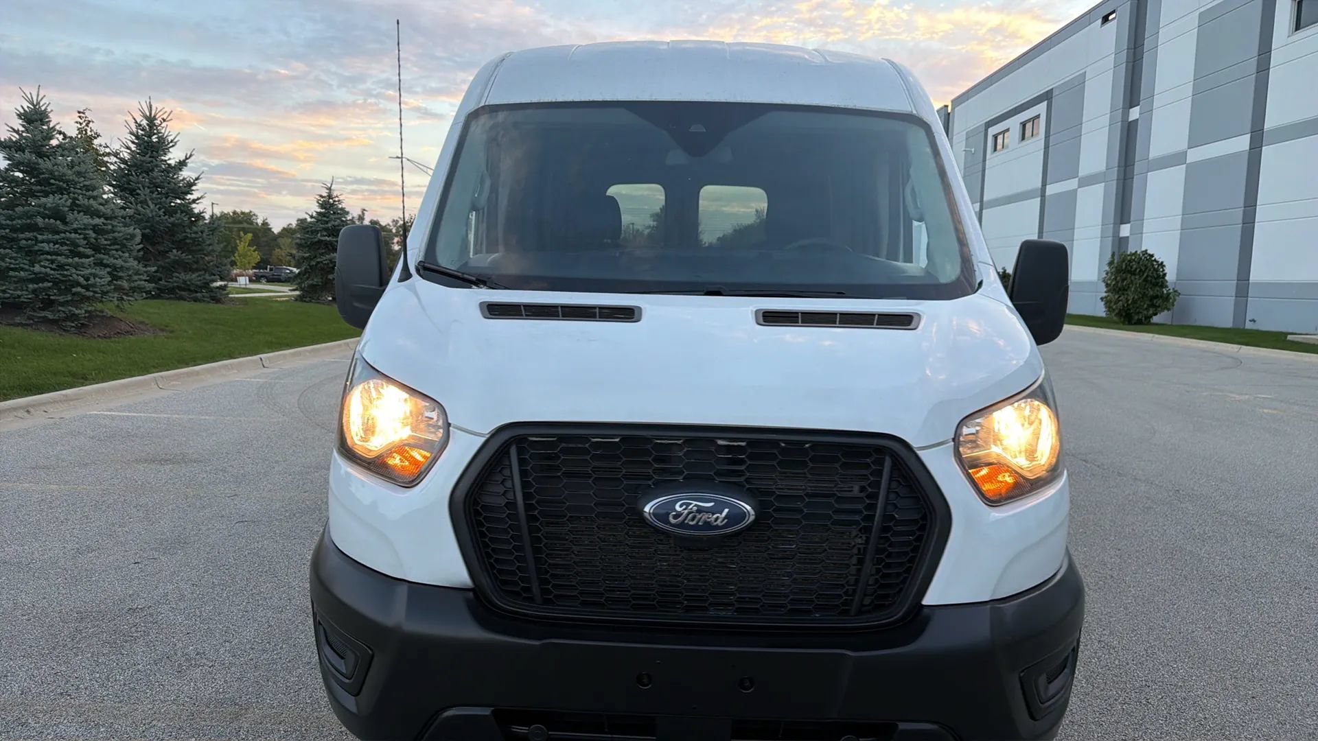 Used 2021 Ford Transit 250 Medium Roof RWD image 2
