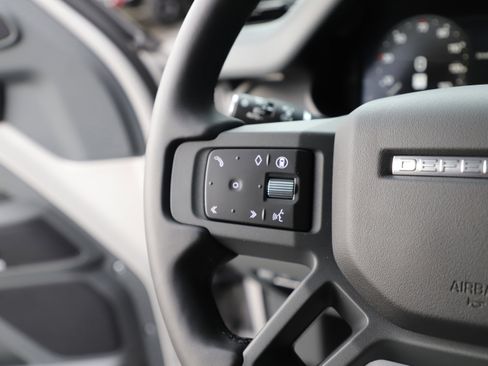 New 2026 Land Rover Defender 110 X-Dynamic SE image 23