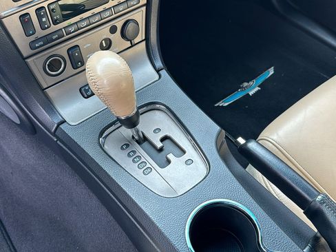 Used 2005 Ford Thunderbird RWD image 27