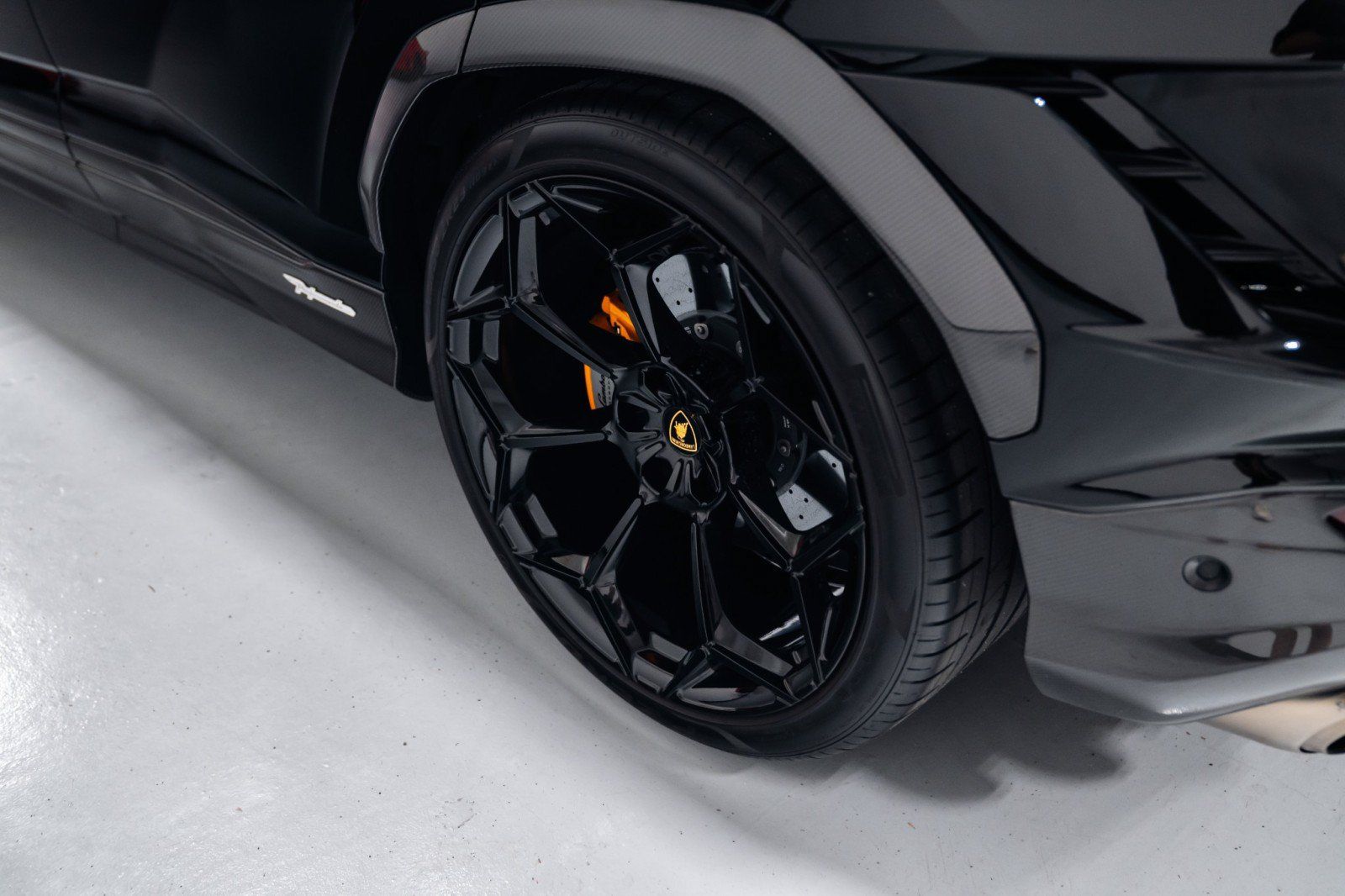 Used 2024 Lamborghini Urus Performante AWD/4WD image 48