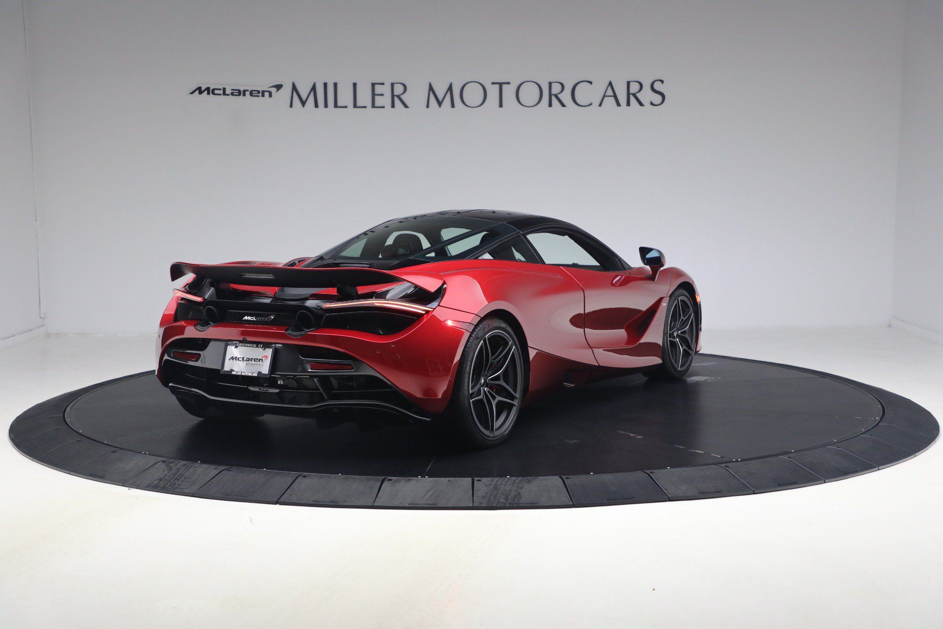 Used 2019 McLaren 720S Performance RWD image 6
