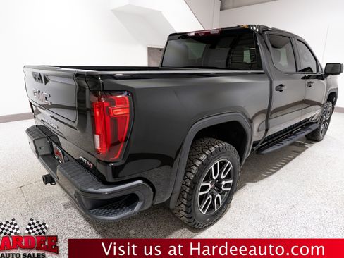 Used 2024 GMC Sierra 1500 AT4 w/ Technology Package AWD/4WD image 5