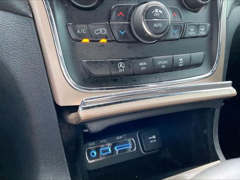 Used 2016 Jeep Grand Cherokee Laredo w/ Quick Order Package 23E AWD/4WD image 29