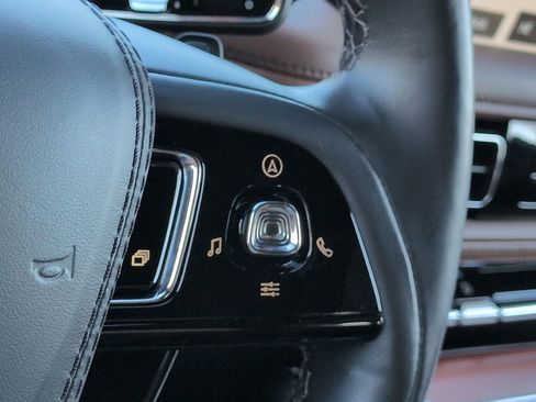 Used 2024 Lincoln Aviator Reserve w/ Equipment Group 201A image 25