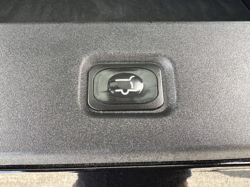 Used 2025 Ford Expedition Max Active AWD/4WD image 36
