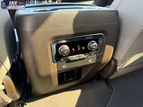 Used 2021 Chevrolet Tahoe LT w/ LT Signature Package RWD image 36