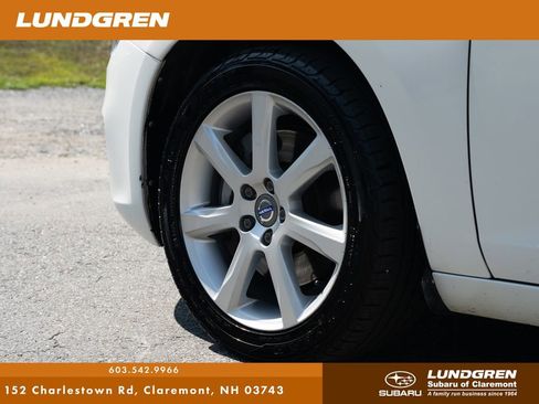 Used 2017 Volvo V60 T5 Premier w/ Convenience Package image 14