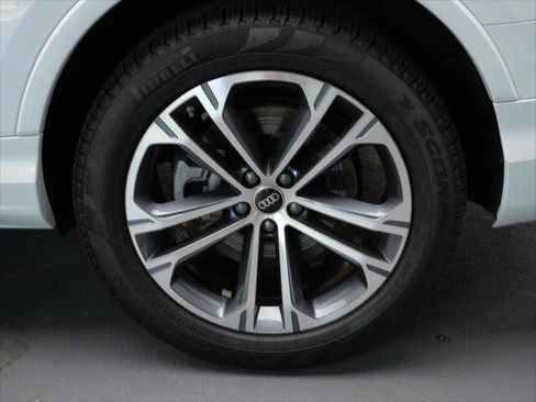 Certified 2025 Audi Q7 2.0T Premium Plus AWD/4WD image 15