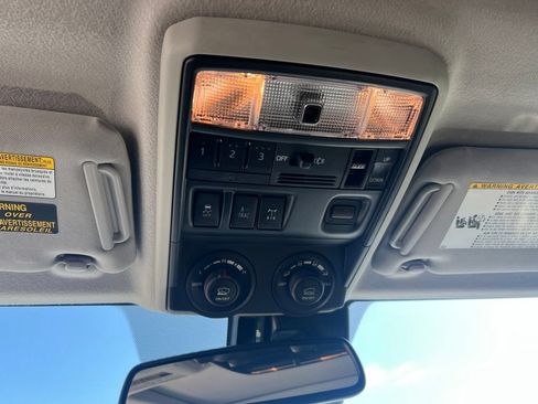 Used 2022 Toyota 4Runner TRD Off-Road Premium AWD/4WD image 13