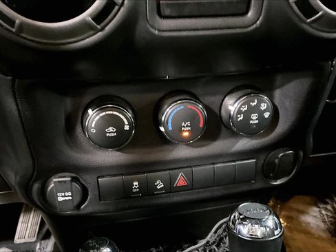 Used 2016 Jeep Wrangler Sport AWD/4WD image 28